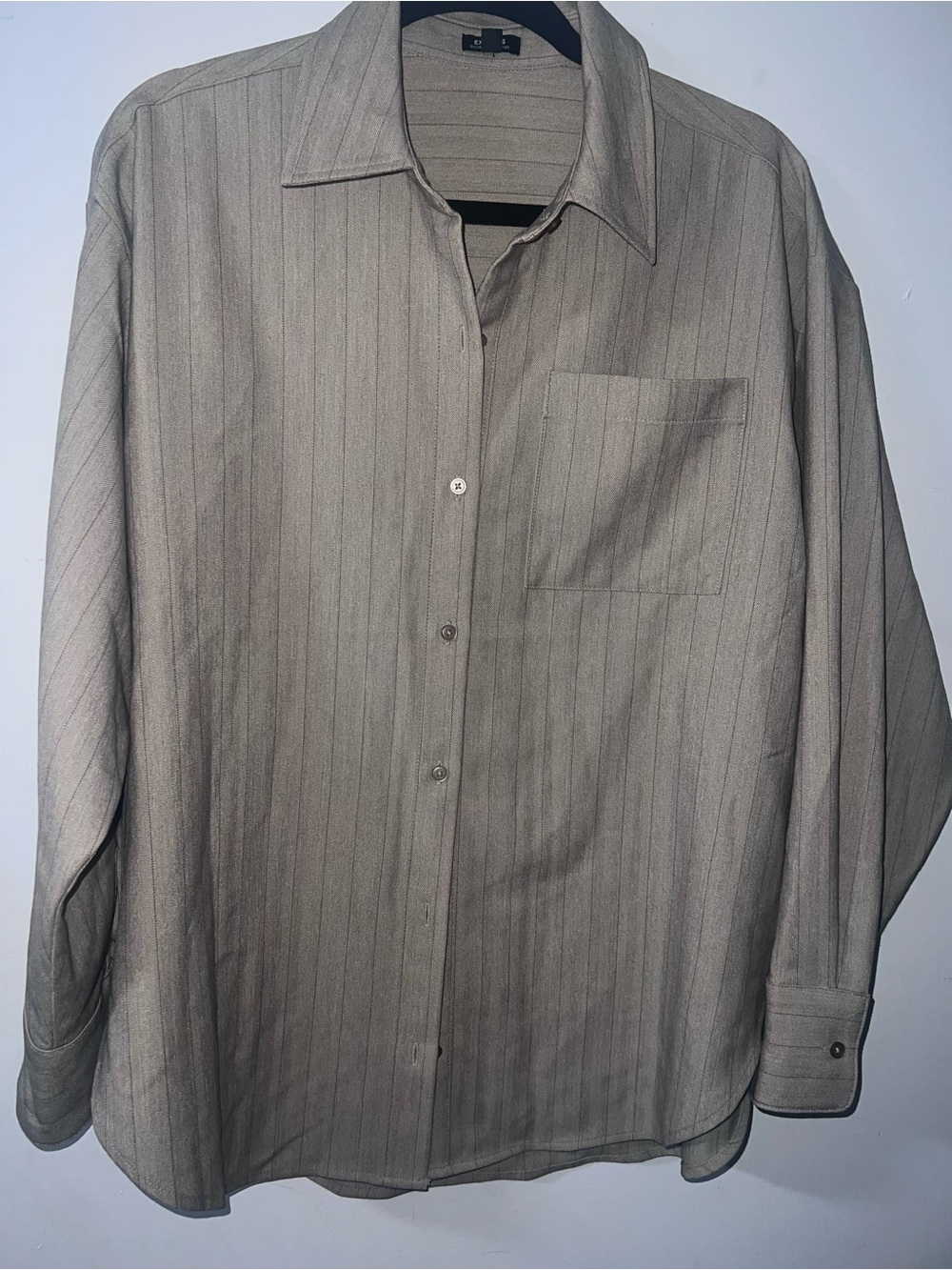 Classic  Long-Sleeve Button-Up Shirt - Taupe